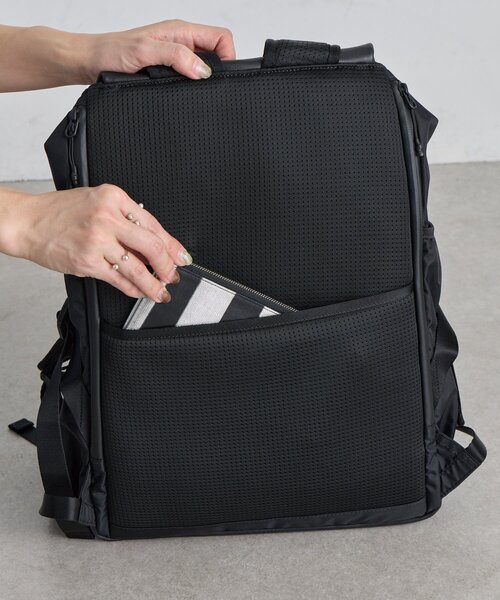 ear PAPILLONNER（イアパピヨネ）の「【ouchi監修】レザーコンビライトリュック（バックパック/リュック・レディース・カーキ/ブラック・FREE）」の22枚目の写真