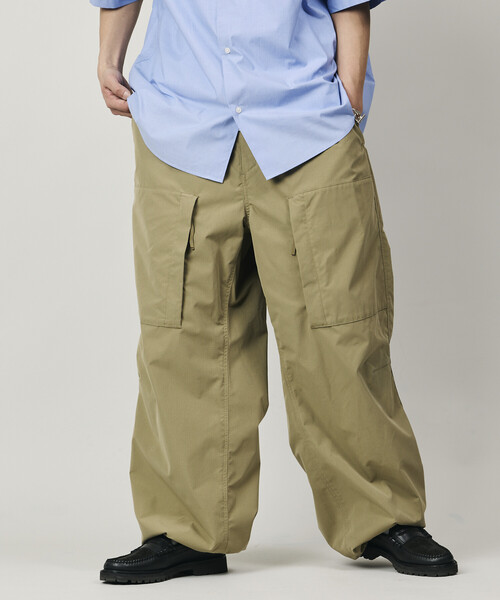 FREAK'S STORE(フリークスストア)の「<UVカット・吸水速乾・軽量>Quick Dry Fabric ワイドシルエット ポリリップクロス ミリタリーヘリクルーパンツ/限定展開(カーゴパンツ・メンズ・オリーブ/ブラック/チャコールグレー/ベージュ・SMALL/MEDIUM/LARGE)」の18枚目の写真