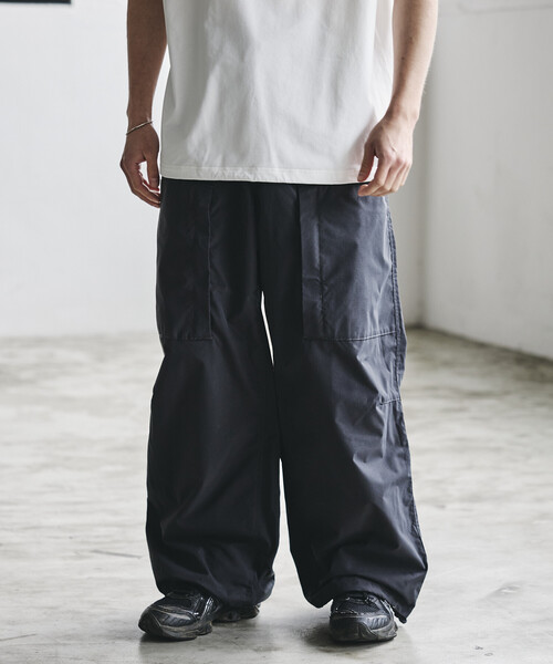 FREAK'S STORE(フリークスストア)の「<UVカット・吸水速乾・軽量>Quick Dry Fabric ワイドシルエット ポリリップクロス ミリタリーヘリクルーパンツ/限定展開(カーゴパンツ・メンズ・オリーブ/ブラック/チャコールグレー/ベージュ・SMALL/MEDIUM/LARGE)」の11枚目の写真