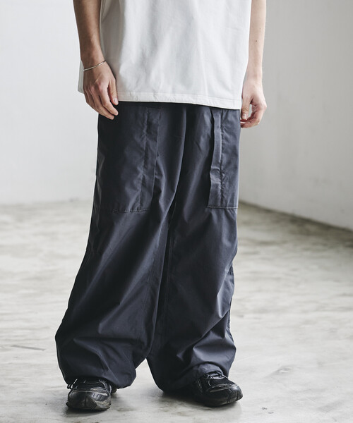 FREAK'S STORE(フリークスストア)の「<UVカット・吸水速乾・軽量>Quick Dry Fabric ワイドシルエット ポリリップクロス ミリタリーヘリクルーパンツ/限定展開(カーゴパンツ・メンズ・オリーブ/ブラック/チャコールグレー/ベージュ・SMALL/MEDIUM/LARGE)」の12枚目の写真