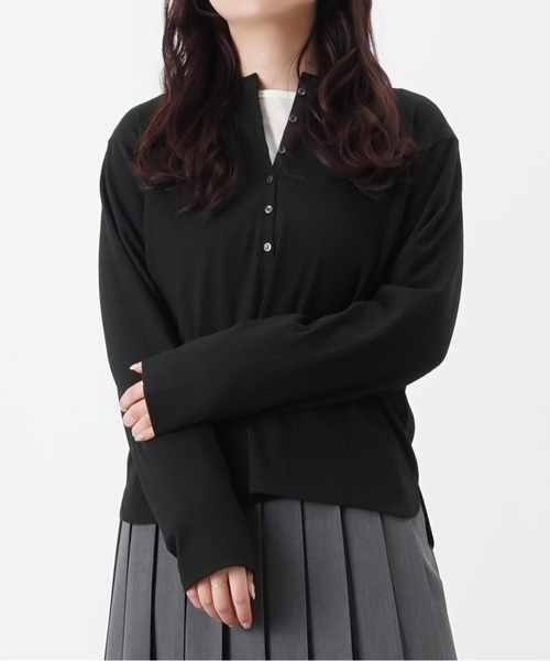 LUCA/LADY LUCK LUCA（ルカ/レディラックルカ）の「LC/LLL リブヘンリーネックプルオーバー（Tシャツ/カットソー・レディース・オフホワイト/グレー/ブラック/グレイッシュベージュ・FREE）」の2枚目の写真