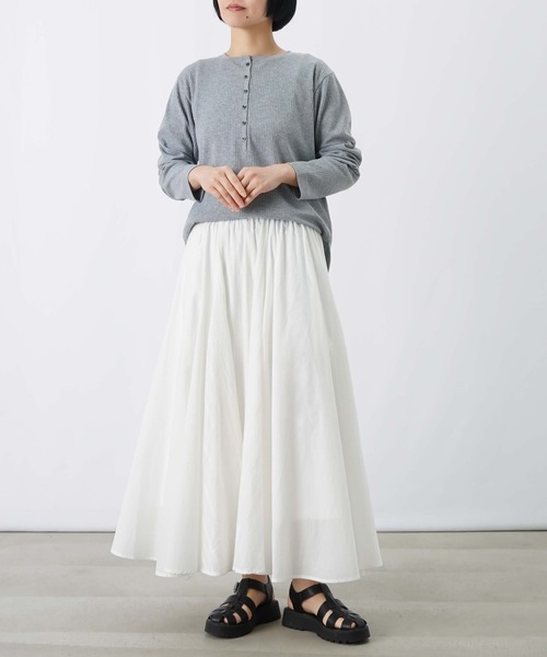 LUCA/LADY LUCK LUCA（ルカ/レディラックルカ）の「LC/LLL リブヘンリーネックプルオーバー（Tシャツ/カットソー・レディース・オフホワイト/グレー/ブラック/グレイッシュベージュ・FREE）」の16枚目の写真