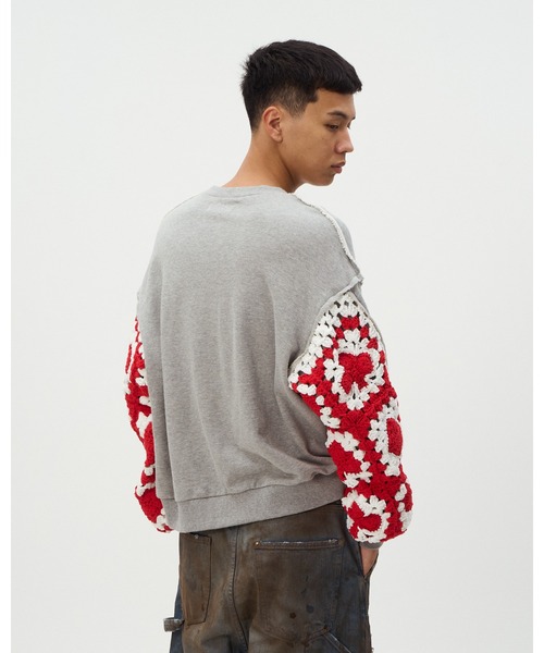 DISCOVERED（ディスカバード）の「PLAYCARD CROCHET SLEEVE SWEAT（スウェット・メンズ・グレー/ブラック・LARGE/SMALL）」の6枚目の写真