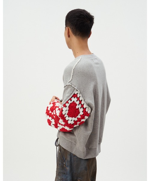 DISCOVERED（ディスカバード）の「PLAYCARD CROCHET SLEEVE SWEAT（スウェット・メンズ・グレー/ブラック・LARGE/SMALL）」の8枚目の写真