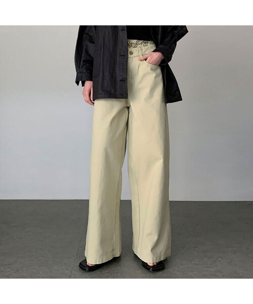 VASCARA（バスカラ）の「High Rise Two Button Cotton Pants (2colors)（その他パンツ・レディース・ホワイト/ベージュ・SMALL/MEDIUM）」の2枚目の写真