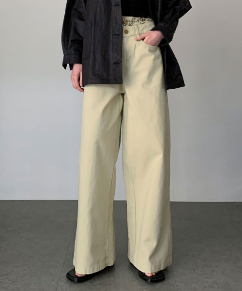VASCARA（バスカラ）の「High Rise Two Button Cotton Pants (2colors)（その他パンツ・レディース・ホワイト/ベージュ・SMALL/MEDIUM）」の5枚目の写真
