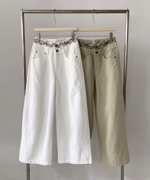VASCARA（バスカラ）の「High Rise Two Button Cotton Pants (2colors)（その他パンツ・レディース・ホワイト/ベージュ・SMALL/MEDIUM）」の6枚目の写真