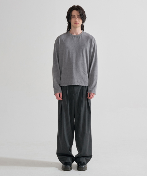 JUAN HOMME(ジュアンオム)の「ピンストライプマッドプリーツワイドトラウザー(チャコール)(スラックス・メンズ・その他・SMALL/MEDIUM/LARGE)」の2枚目の写真