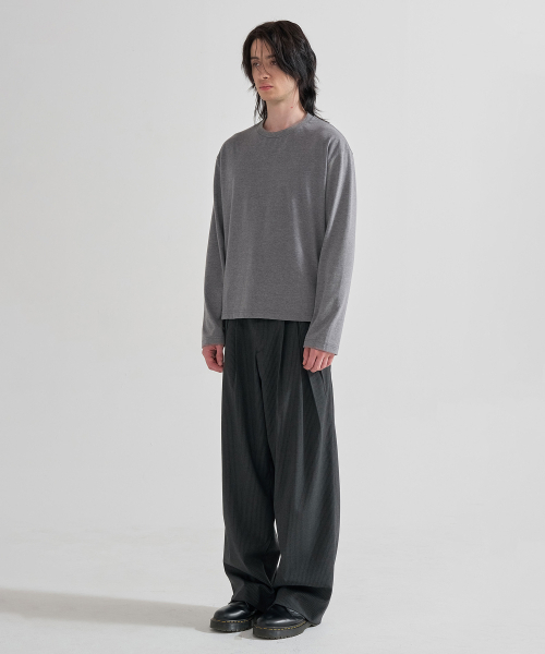 JUAN HOMME(ジュアンオム)の「ピンストライプマッドプリーツワイドトラウザー(チャコール)(スラックス・メンズ・その他・SMALL/MEDIUM/LARGE)」の3枚目の写真