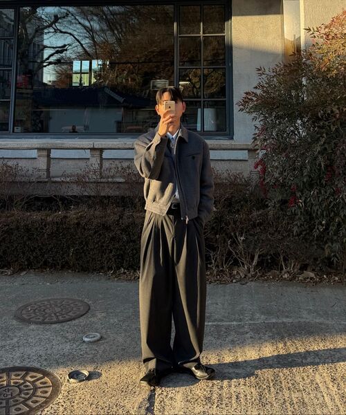 JUAN HOMME(ジュアンオム)の「ピンストライプマッドプリーツワイドトラウザー(チャコール)(スラックス・メンズ・その他・SMALL/MEDIUM/LARGE)」の11枚目の写真