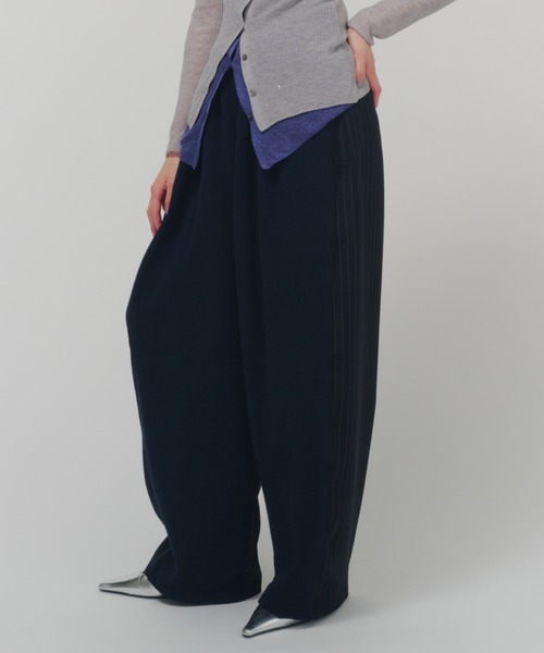 THINGS THAT MATTER(シングス ザット マター)の「SMART STRIPE SWEAT PANTS / スマート ストライプ スウェット パンツ(スウェットパンツ・レディース・ネイビー/ブラック・FREE)」の12枚目の写真