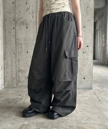 ワイドシルエットカーゴパンツ