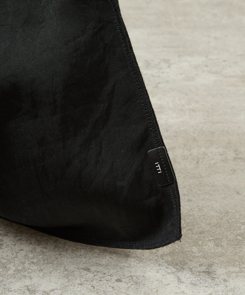 And A(アンドエー)の「ITTI イッチ / ANNIE REGISTER BAG - M CERATO BRIGHTCERATO BRIGHT ナイロントートバッグ マルシェバッグ / ITTI-BAG-184-CB(トートバッグ・メンズ・オリーブ/オレンジ/ブラウン/ブラック・FREE)」の9枚目の写真