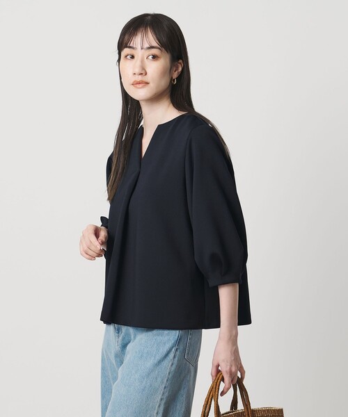 UNITED ARROWS(ユナイテッドアローズ)の「LIGHT SPONGY ブラウス ‐ウォッシャブル‐(シャツ/ブラウス・レディース・ネイビー/オフホワイト/ブラック・FREE)」の5枚目の写真
