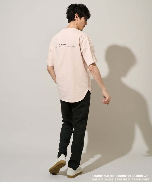 a.v.v(アーヴェヴェ)の「【コラボ/接触冷感】KANGOLスクエアプリントロングシルエットカットソー(Tシャツ/カットソー・メンズ・ピンク/ブラック・46/48)」の8枚目の写真