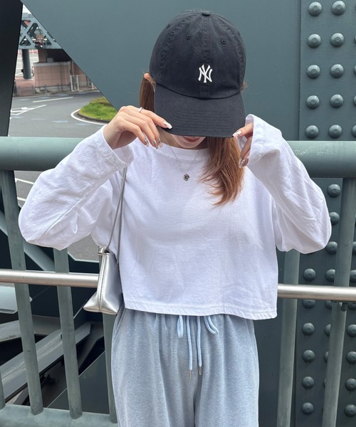 ISOOK（アイスー）の「クロップドスタンダードロングTシャツ(eri. select) / ロンT ショート丈 短丈 無地 長袖 シンプル 春服 白T 黒T（Tシャツ/カットソー・レディース・ブラック/ホワイト・FREE）」の14枚目の写真