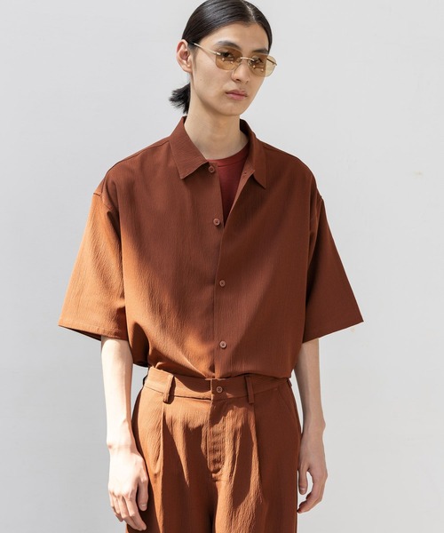 LAKOLE（ラコレ）の「楊柳ジャガードレギュラーシャツ / 648304（シャツ/ブラウス・メンズ・グレイッシュベージュ/テラコッタ/カーキ/ブラック・LARGE/MEDIUM）」の3枚目の写真