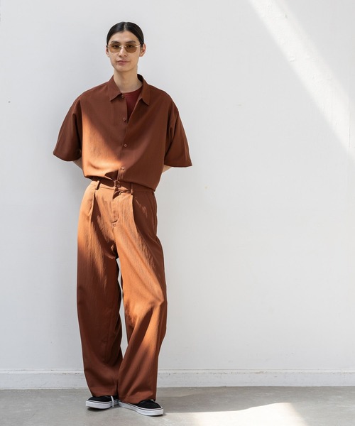 LAKOLE（ラコレ）の「楊柳ジャガードレギュラーシャツ / 648304（シャツ/ブラウス・メンズ・グレイッシュベージュ/テラコッタ/カーキ/ブラック・LARGE/MEDIUM）」の8枚目の写真