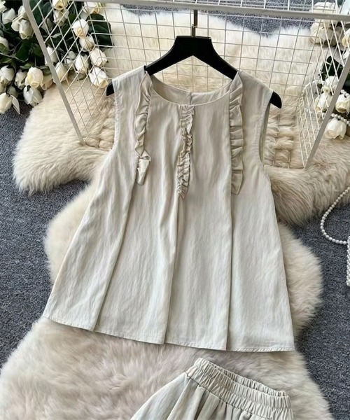 AMAJI(アマジ)の「フリルデザインセットアップ(ノースリーブトップス×ワイドパンツ)(セットアップ・レディース・ホワイト/ライトブルー/ベージュ/ネイビー・FREE)」の10枚目の写真