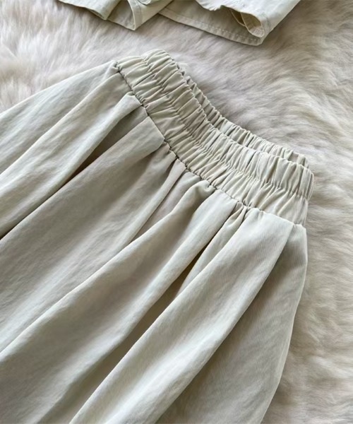 AMAJI(アマジ)の「フリルデザインセットアップ(ノースリーブトップス×ワイドパンツ)(セットアップ・レディース・ホワイト/ライトブルー/ベージュ/ネイビー・FREE)」の15枚目の写真