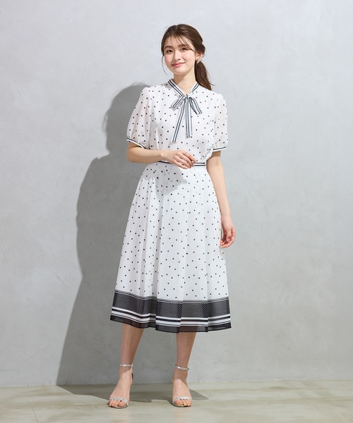 Rose Tiara（ローズティアラ）の「配色ラインリボン襟ドットプリントブラウス（シャツ/ブラウス・レディース・ネイビー/オフホワイト・38/42/46）」の4枚目の写真