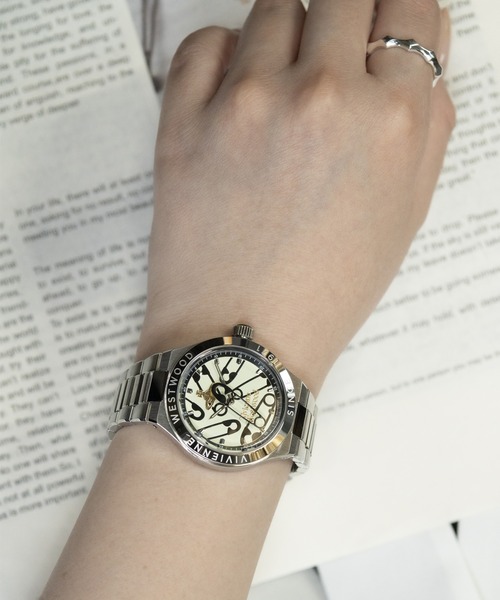 Vivienne Westwood(ヴィヴィアンウエストウッド)の「「Vivienne Westwood/ヴィヴィアン・ウエストウッド」バーウィック - ライトグリーン ダイヤル & シルバー ブレスレット(アナログ腕時計・レディース・シルバー系・37mm)」の3枚目の写真