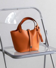 welleg（ウェレッグ）の「8色展開 タッセル付きトートバッグ（トートバッグ）」