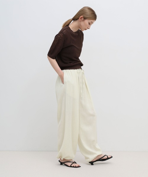 select MOCA(セレクトモカ)の「リネンライクタックドロストボリュームイージーパンツ(その他パンツ・レディース・ナチュラル/ブラック・FREE/MEDIUM/TALL)」の13枚目の写真