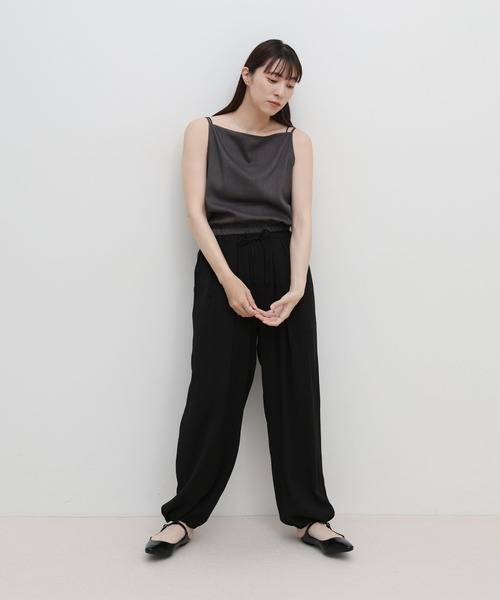 select MOCA(セレクトモカ)の「リネンライクタックドロストボリュームイージーパンツ(その他パンツ・レディース・ナチュラル/ブラック・FREE/MEDIUM/TALL)」の21枚目の写真