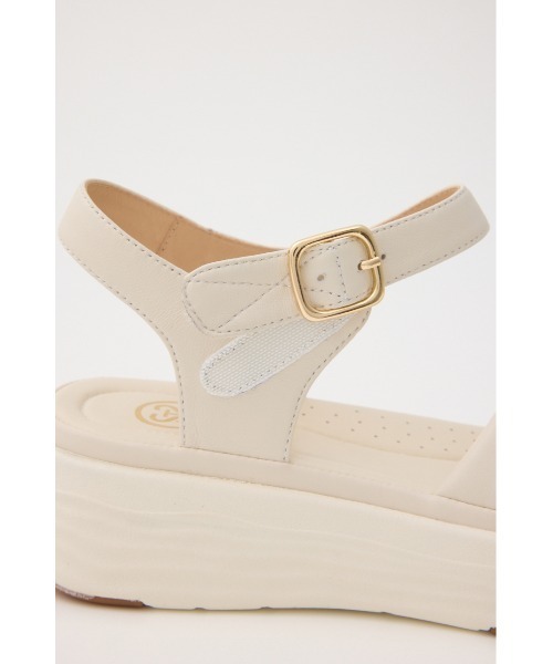 STACCATO(スタッカート)の「【再入荷】ソフティーコンフォートデイサンダル(サンダル・レディース・ホワイト/ブラック・22.5cm/23cm/23.5cm/24cm/24.5cm)」の5枚目の写真