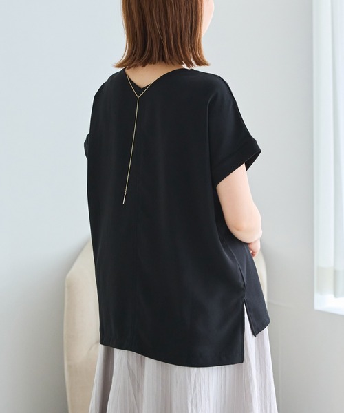 LAVEANGE(ラビアンジェ)の「3WAYチェーン付き異素材プルオーバー(Tシャツ/カットソー・レディース・ブラック/アイボリー・4L/5L/M/LL/3L)」の5枚目の写真