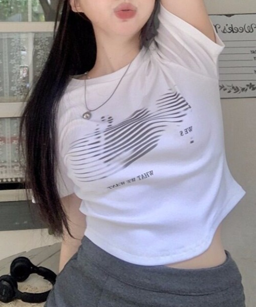 lilful(リルフル)の「【26年春夏新作】フロントデザインクロップド半袖Tシャツ(Tシャツ/カットソー・レディース・ピンク/ホワイト・M/S)」の19枚目の写真