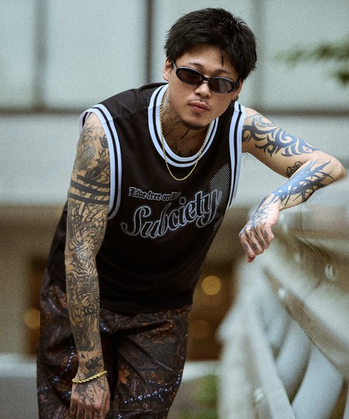 Subciety(サブサエティ)の「Tank top game shirt(タンクトップ・メンズ・ホワイト/ブラック/ブラック系その他・SMALL/MEDIUM/LARGE/X-LARGE)」の13枚目の写真