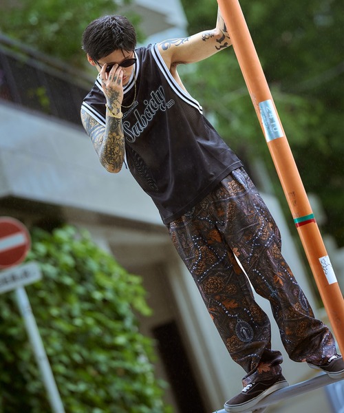 Subciety(サブサエティ)の「Tank top game shirt(タンクトップ・メンズ・ホワイト/ブラック/ブラック系その他・SMALL/MEDIUM/LARGE/X-LARGE)」の16枚目の写真