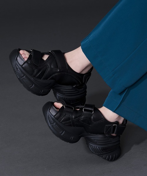 Ellno Loset(エルノロゼット)の「ダブルベルトボリュームソールサンダル(サンダル・メンズ・ブラック・X-LARGE/LARGE/MEDIUM/SMALL/X-SMALL)」の18枚目の写真