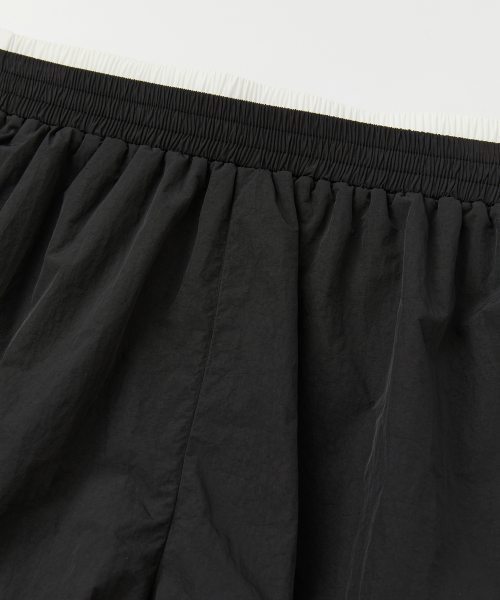 RAIMENT(レイメント)の「(W) ウィメンズナイロンパンプキンバルーンショーツ_ブラック(その他パンツ・レディース・その他・WM/WS)」の6枚目の写真