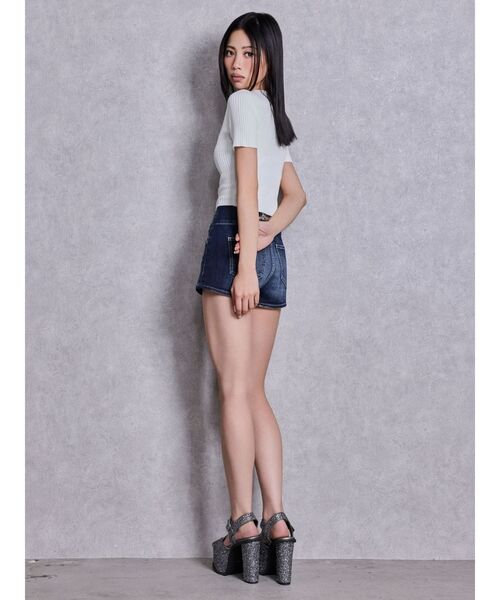 GYDA(ジェイダ)の「GG bijou MOLDニットトップス(Tシャツ/カットソー・レディース・オフホワイト/ブラック・FREE)」の4枚目の写真