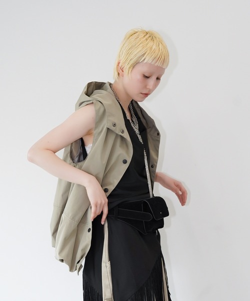 chuclla（チュクラ）の「フリンジヘムサテンチュニック chw26s332（ワンピース・レディース・ブラック・FREE）」の9枚目の写真