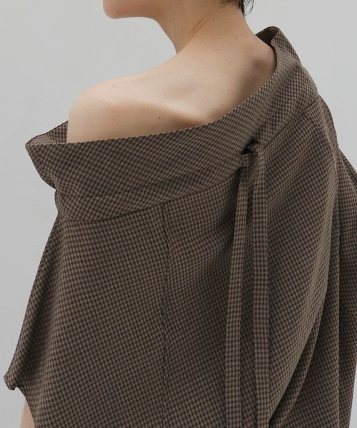 DRESSLAVE(ドレスレイブ)の「gingham check 2way off shoulder blouse(ギンガムチェック2WAYオフショルダーブラウス)(シャツ/ブラウス・レディース・ブラウン/グレー・38)」の11枚目の写真