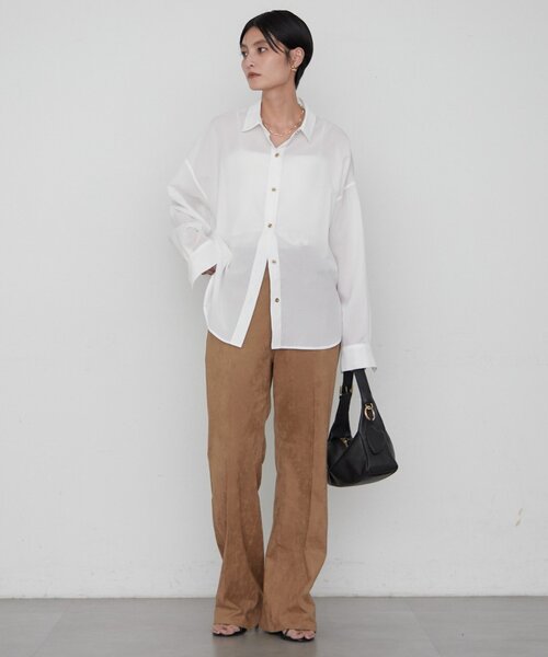 LOUNGEDRESS(ラウンジドレス)の「《オフィスカジュアル対応》リヨセルシャツ(シャツ/ブラウス・レディース・ベージュ/ネイビー/ブラウン/オフホワイト・FREE)」の6枚目の写真