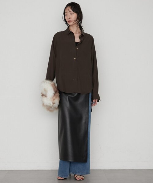 LOUNGEDRESS(ラウンジドレス)の「《オフィスカジュアル対応》リヨセルシャツ(シャツ/ブラウス・レディース・ベージュ/ネイビー/ブラウン/オフホワイト・FREE)」の13枚目の写真
