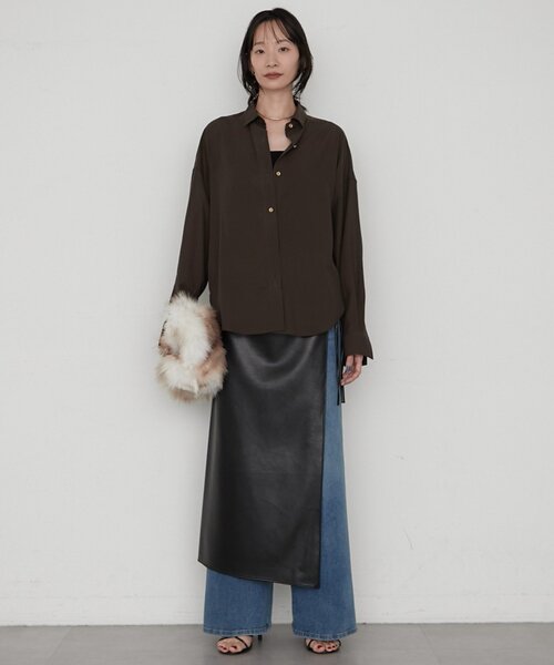LOUNGEDRESS(ラウンジドレス)の「《オフィスカジュアル対応》リヨセルシャツ(シャツ/ブラウス・レディース・ベージュ/ネイビー/ブラウン/オフホワイト・FREE)」の14枚目の写真