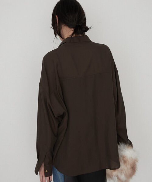 LOUNGEDRESS(ラウンジドレス)の「《オフィスカジュアル対応》リヨセルシャツ(シャツ/ブラウス・レディース・ベージュ/ネイビー/ブラウン/オフホワイト・FREE)」の21枚目の写真