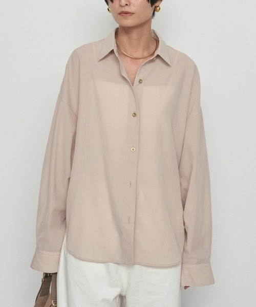 LOUNGEDRESS(ラウンジドレス)の「《オフィスカジュアル対応》リヨセルシャツ(シャツ/ブラウス・レディース・ベージュ/ネイビー/ブラウン/オフホワイト・FREE)」の3枚目の写真