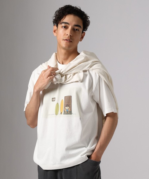 BAYFLOW(ベイフロー)の「【マシュー・ウィグルスワース】サーフアートフォトTシャツ(Tシャツ/カットソー・メンズ・オフホワイト/ブラック・MEDIUM/LARGE)」の2枚目の写真