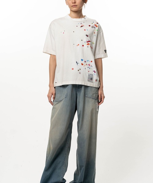 Maison MIHARA YASUHIRO(メゾンミハラヤスヒロ)の「Kids Sticker Printed T-shirt(Tシャツ/カットソー・レディース・ブラック/ホワイト・38/40/36)」の3枚目の写真