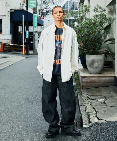CONZ(コンズ)の「curve leg trousers pique denim(デニムパンツ・メンズ・ストライプ・2/1/4/3)」の11枚目の写真