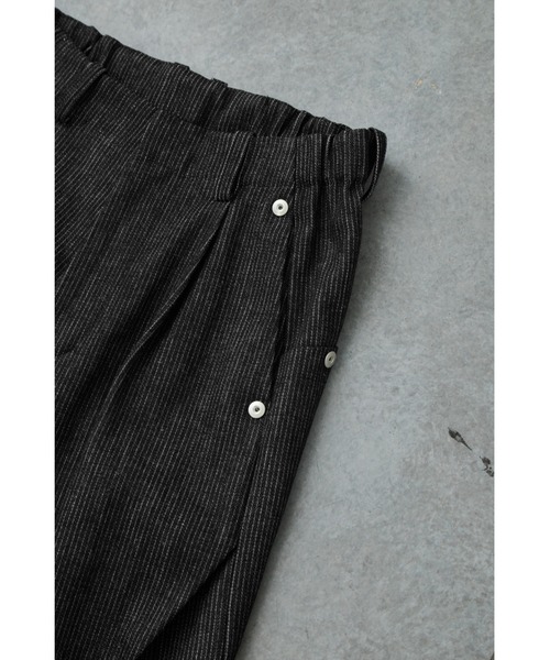 CONZ(コンズ)の「curve leg trousers pique denim(デニムパンツ・メンズ・ストライプ・2/1/4/3)」の19枚目の写真