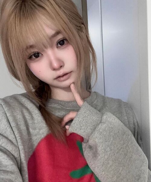 MUCENT（ムセント）の「トマトプリントシグネチャースウェット男女共用（3カラー）（スウェット・レディース・グレー/ピンク/アイボリー・S/L）」の5枚目の写真