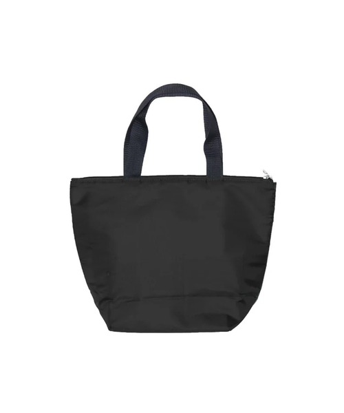 ATHLETA（アスレタ）の「≪athleta≫夏のランチもレジャーもこれひとつ！大きなロゴが目を引くMサイズ。お弁当やドリンク、軽食をまとめて持ち運びやすいマチ付き設計で冷気を逃がしにくく、しっかり入る保冷トートバッグMサイズ（トートバッグ・レディース・イエロー/ブルー/ブラック・M）」の21枚目の写真